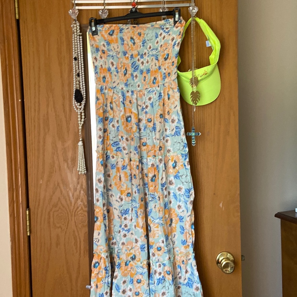 Strapless maxi.
